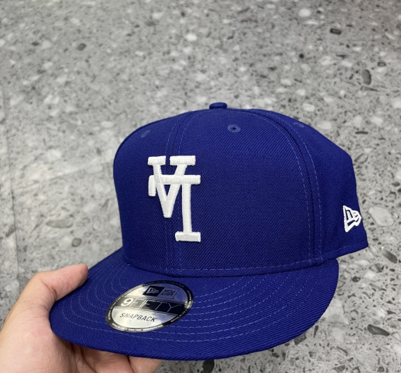 NÓN SNAPBACK LA NGƯỢC XANH