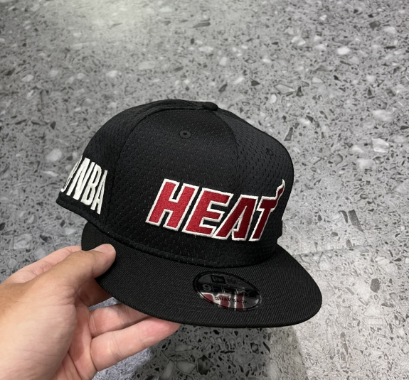 NÓN SNAPBACK JERSEY HEAT ĐEN