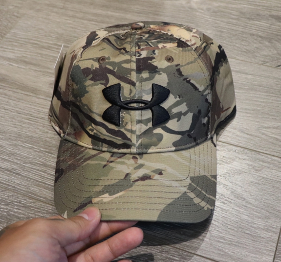 nón cong UA camo