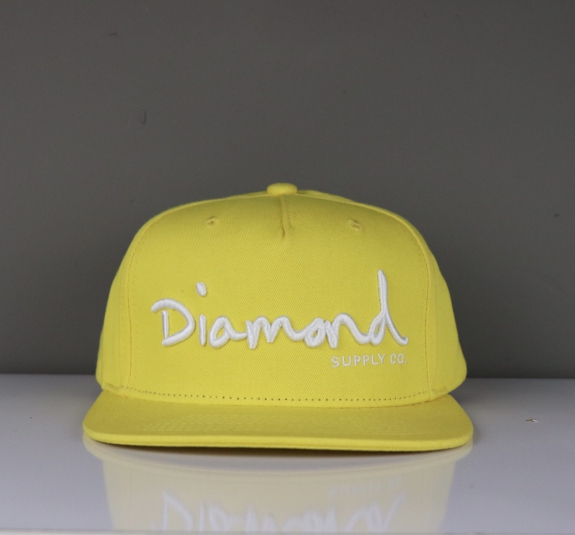 NÓN SNAPBACK DIAMOND VÀNG FORM CỨNG