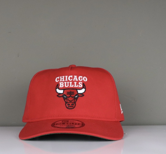 NÓN SNAPBACK GOLFER BULLS ĐỎ