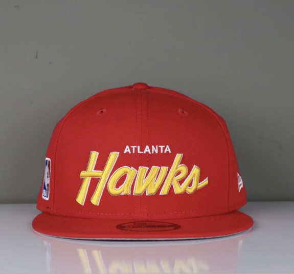 NÓN SNAPBACK HAWKS ĐỎ CHỮ VÀNG