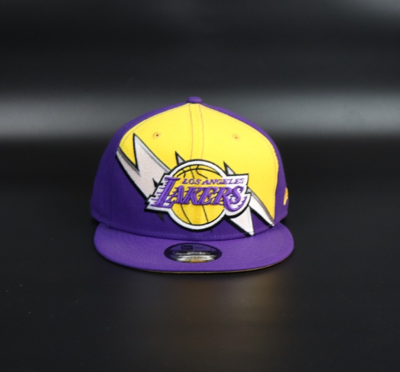 NÓN SNAPBACK LAKERS TIA CHỚP