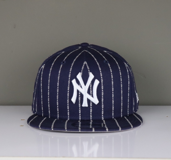 NÓN SNAPBACK NY XANH ĐEN SỌC TRẮNG USA