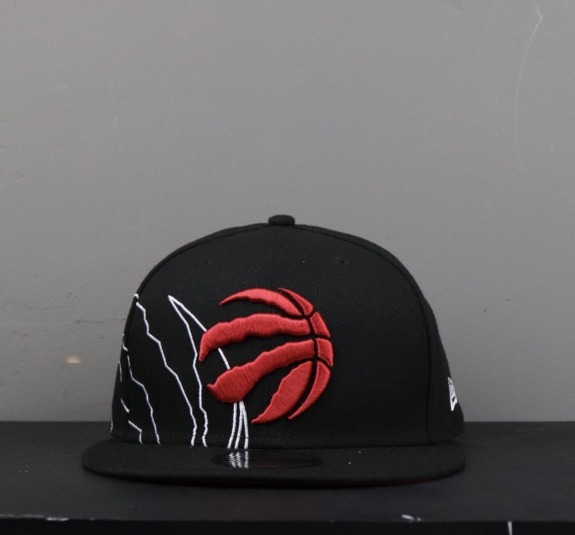 Nón Snapback Raptors Đen Logo Đỏ 2022